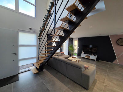 Maison - 202 m² - 6 pièces