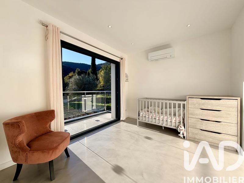 Maison - 177 m² - 6 pièces