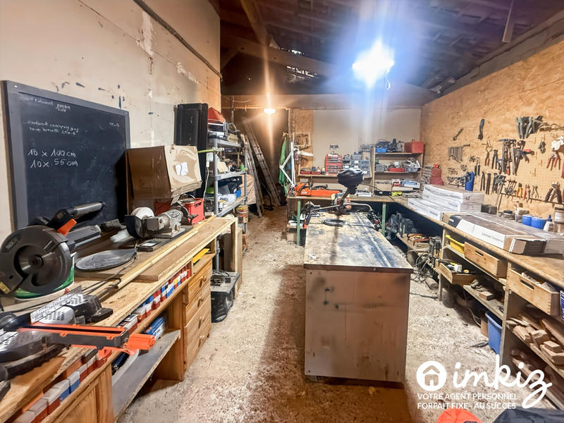 Maison - 305 m² - 7 pièces