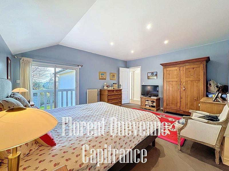 Maison - 298 m² - 7 pièces