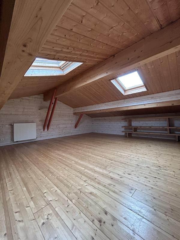 Maison jumelée - 102 m² - 4 pièces