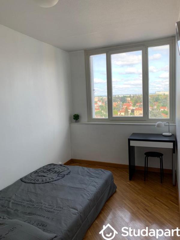 Chambre - 12 m² - 1 pièce