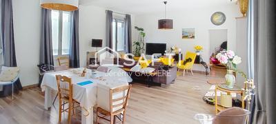 Maison - 195 m² - 6 pièces