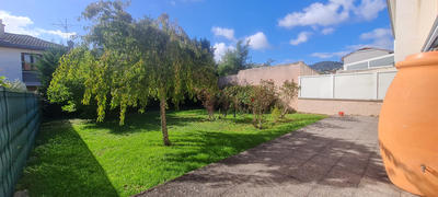 Maison - 99 m² - 4 pièces