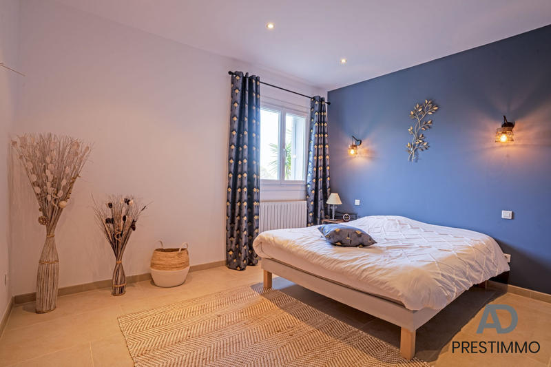 Villa - 238 m² - 6 pièces