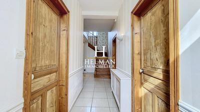 Maison - 185 m² - 6 pièces