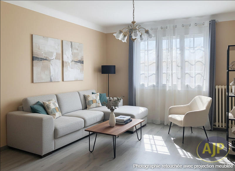 Maison - 90 m² - 4 pièces