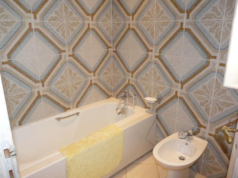 Maison - 250 m² - 7 pièces