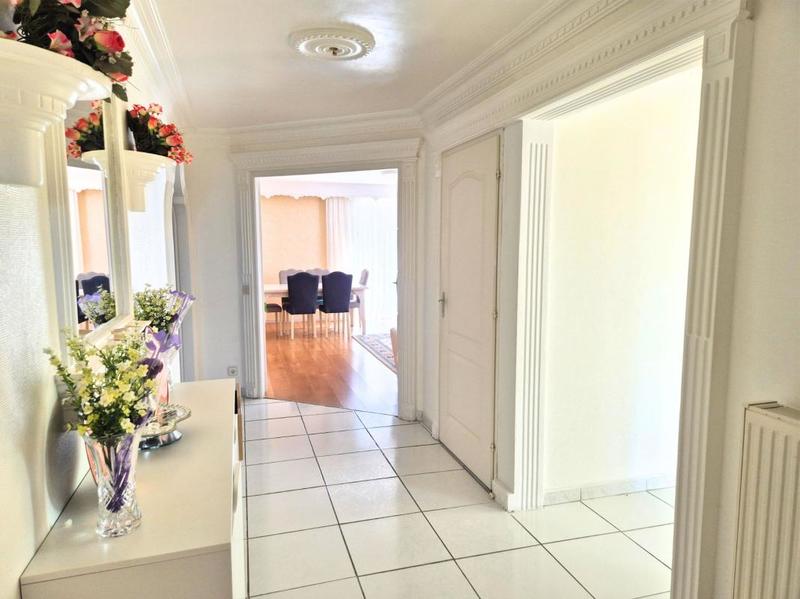 Maison - 168 m² - 7 pièces