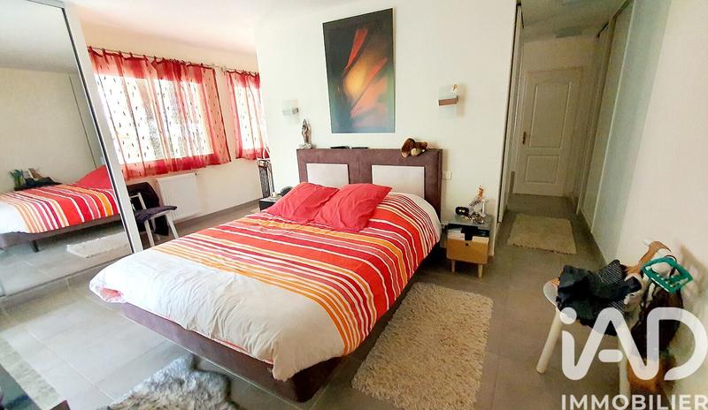 Maison - 257 m² - 6 pièces