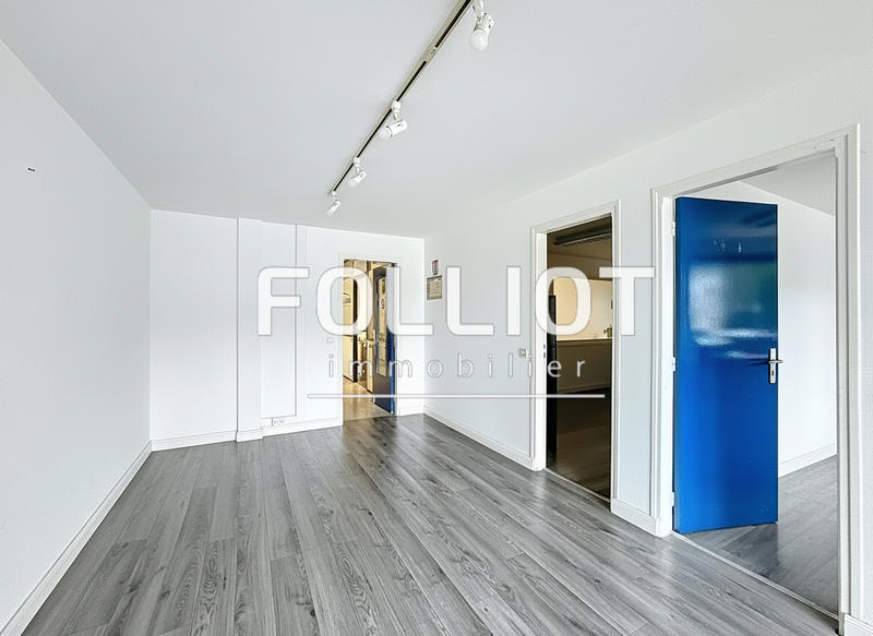 Local commercial - 400 m² - 10 pièces