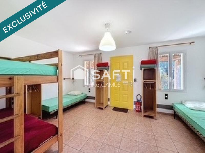 Propriété - 400 m² - 20 pièces