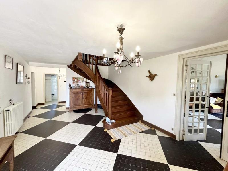 Maison - 388 m² - 15 pièces