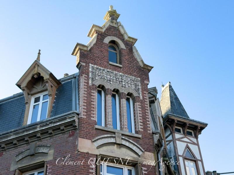 Maison - 190 m² - 8 pièces