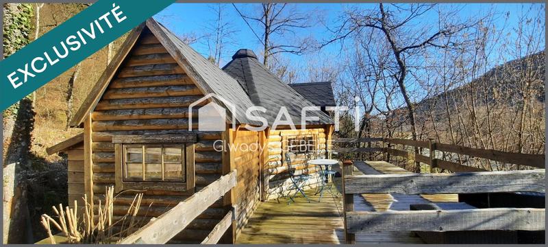 Maison - 233 m² - 12 pièces