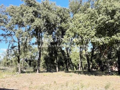 Terrain constructible - 2 214 m²