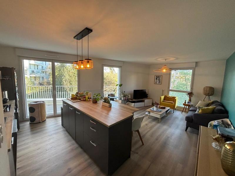 Appartement - 81 m² - 4 pièces