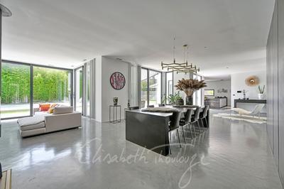 Maison d'architecte - 350 m² - 8 pièces