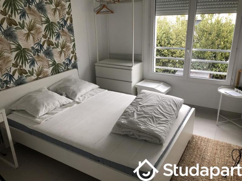 Chambre - 14 m² - 1 pièce