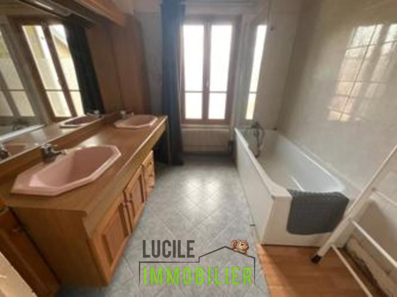 Maison - 152 m² - 6 pièces