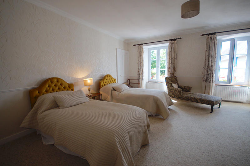 Demeure - 350 m² - 10 pièces