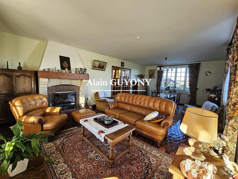 Maison traditionnelle - 144 m² - 5 pièces