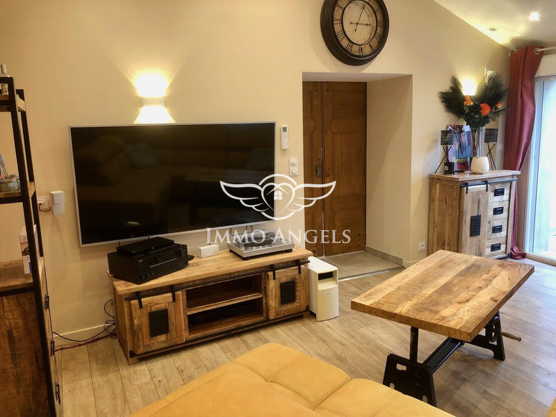 Maison traditionnelle - 163 m² - 8 pièces