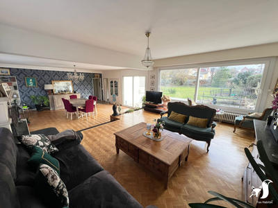 Maison - 193 m² - 6 pièces