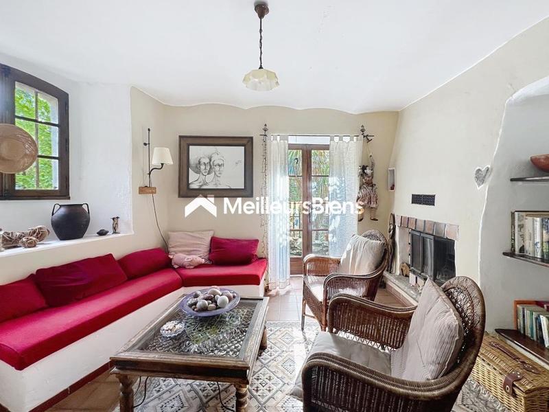 Maison en pierre - 138 m² - 9 pièces