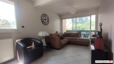 Appartement - 92 m² - 5 pièces