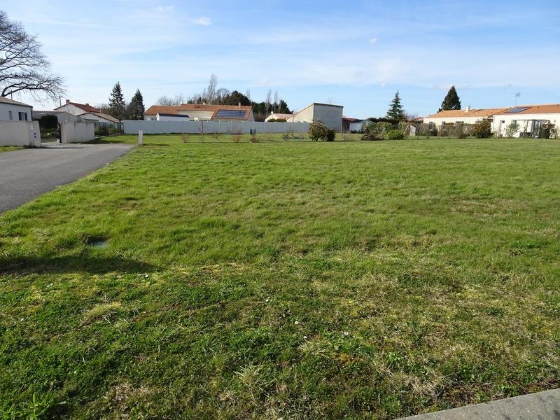 Terrain constructible - 869 m²