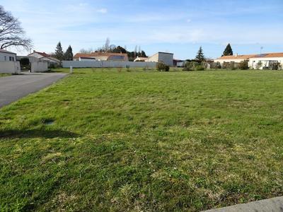 Terrain constructible - 869 m²