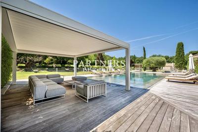 Maison - 465 m² - 11 pièces