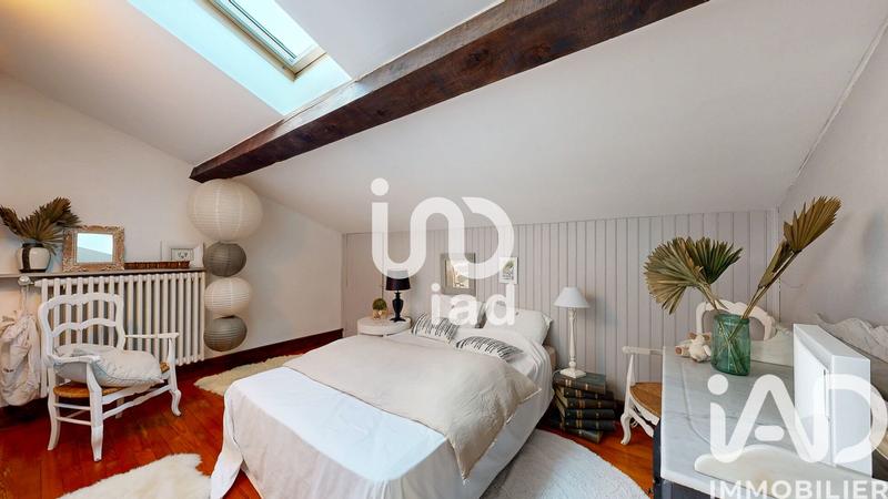 Maison - 260 m² - 9 pièces