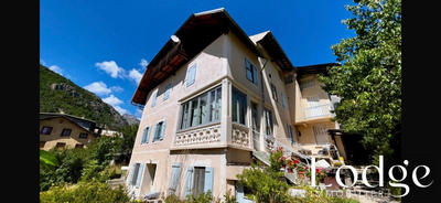 Maison - 400 m² - 26 pièces