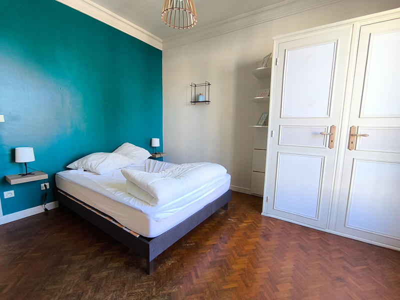 Appartement - 266 m² - 9 pièces