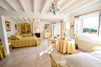 Propriété - 187 m² - 8 pièces