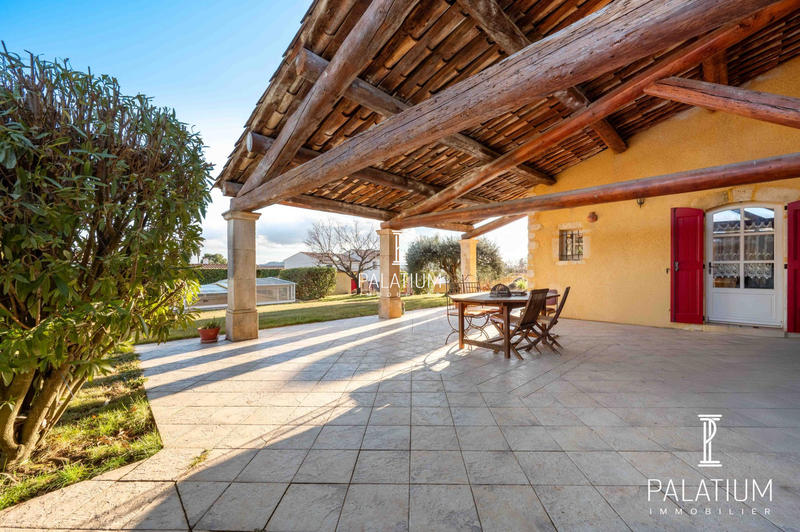 Villa - 203 m² - 6 pièces