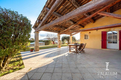 Villa - 203 m² - 6 pièces