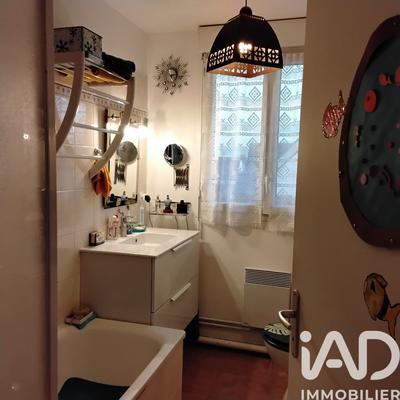 Maison de ville - 80 m² - 5 pièces