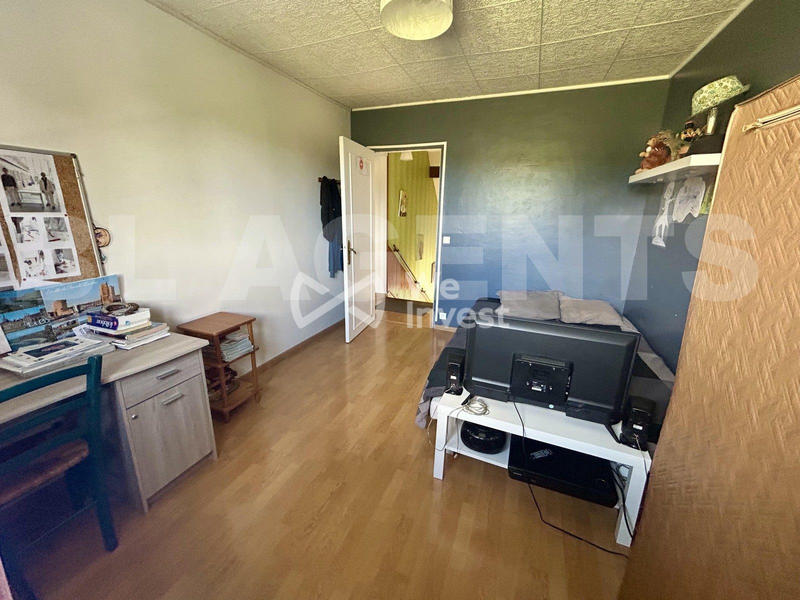 Maison - 228 m² - 10 pièces