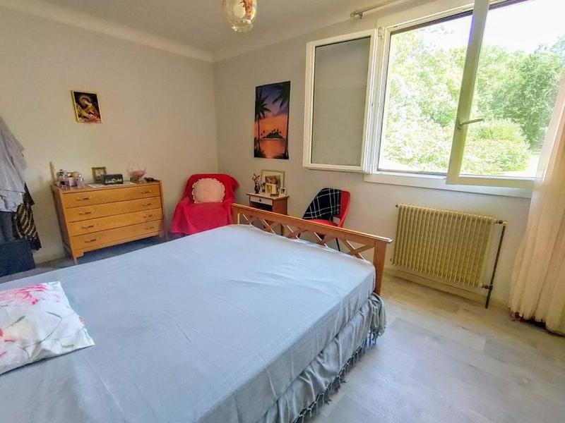 Propriété - 302 m² - 12 pièces