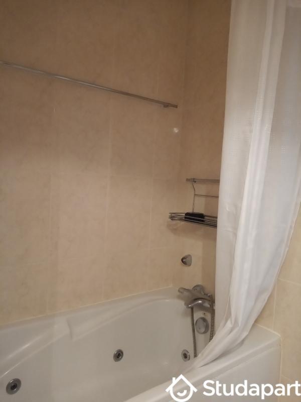 Chambre - 9 m² - 1 pièce