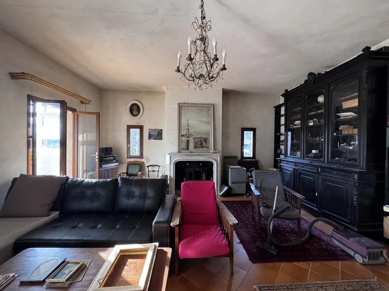 Maison - 274 m² - 10 pièces