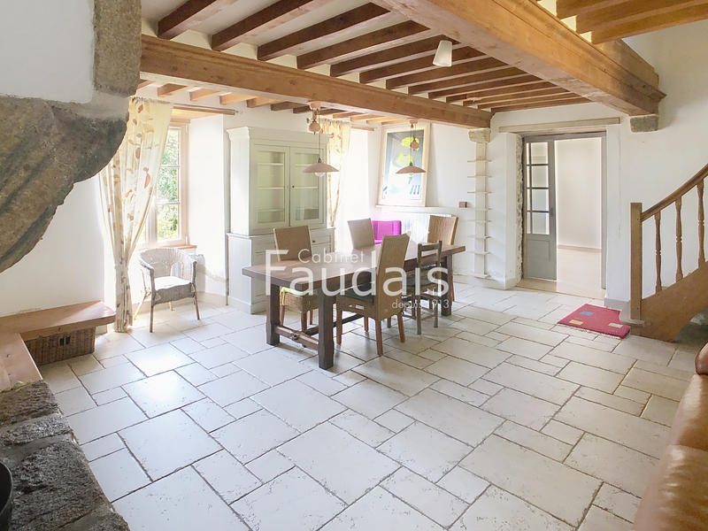 Maison - 174 m² - 9 pièces