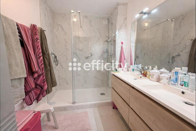 Appartement - 84 m² - 4 pièces