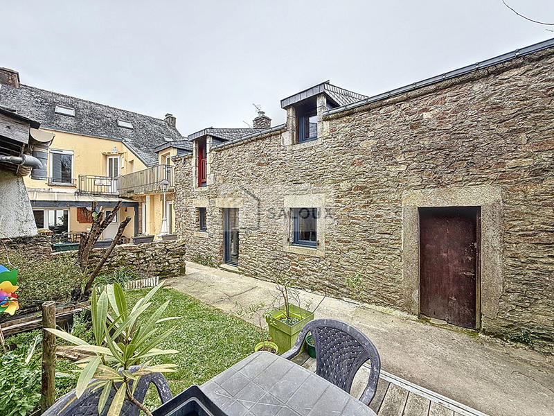 Maison - 195 m² - 7 pièces