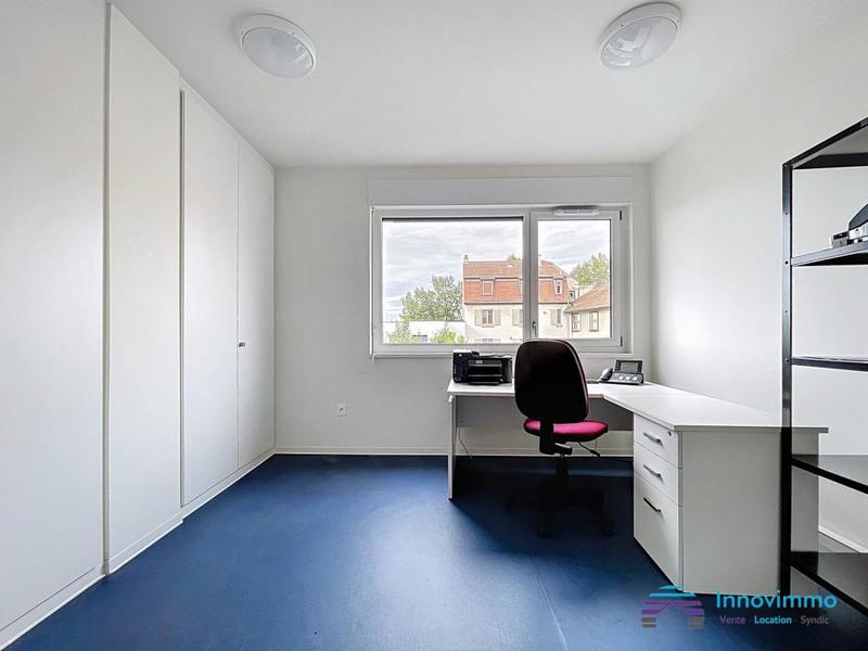 Bureau - 97 m²