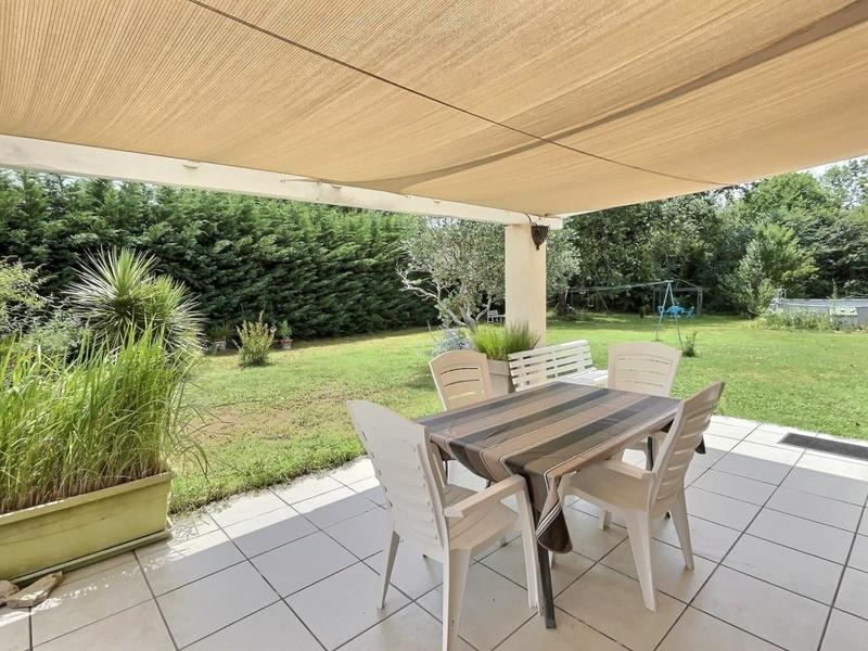 Maison - 185 m² - 5 pièces