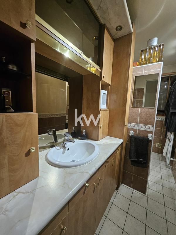 Entrepôt - 89 m² - 4 pièces